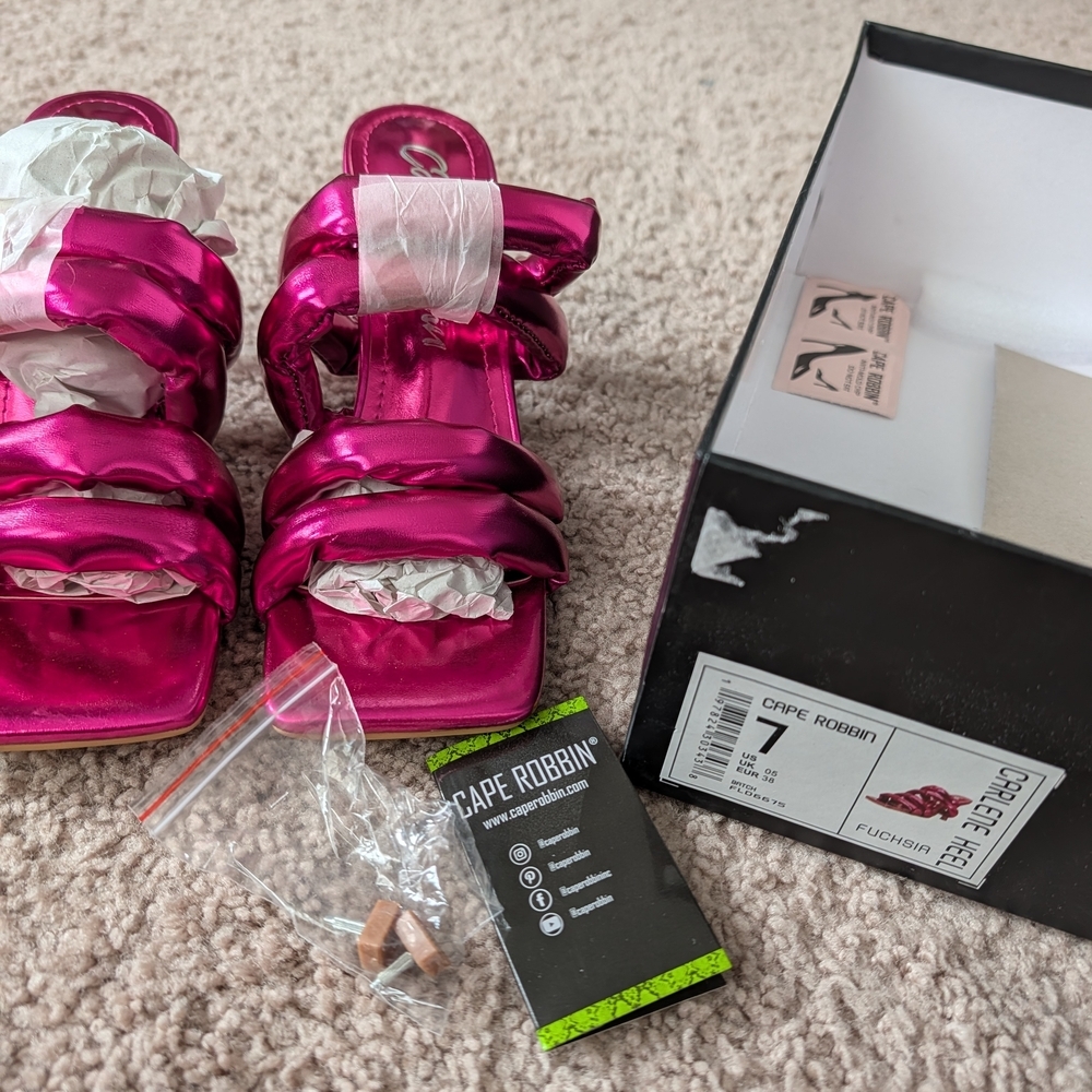 Cape Robbin Fuchsia Pink Carlene Metallic Faux Leather Slip-on Heel Sandals Sz 7 - Picture 15 of 16
